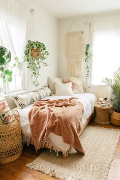 Unleashing Creativity - Unique Decoration Ideas For A Small Bedroom