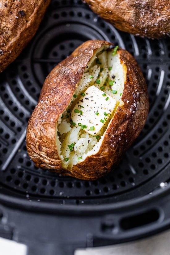 How Long To Cook Baked Potato In Air Fryer: Quick Guide