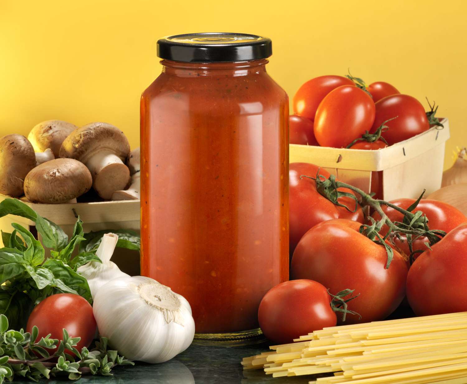 How Long Is Spaghetti Sauce Good In The Fridge: Freshness Guide