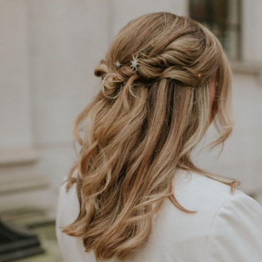 Timeless And Chic Hairstyles For Maid Of Honor -