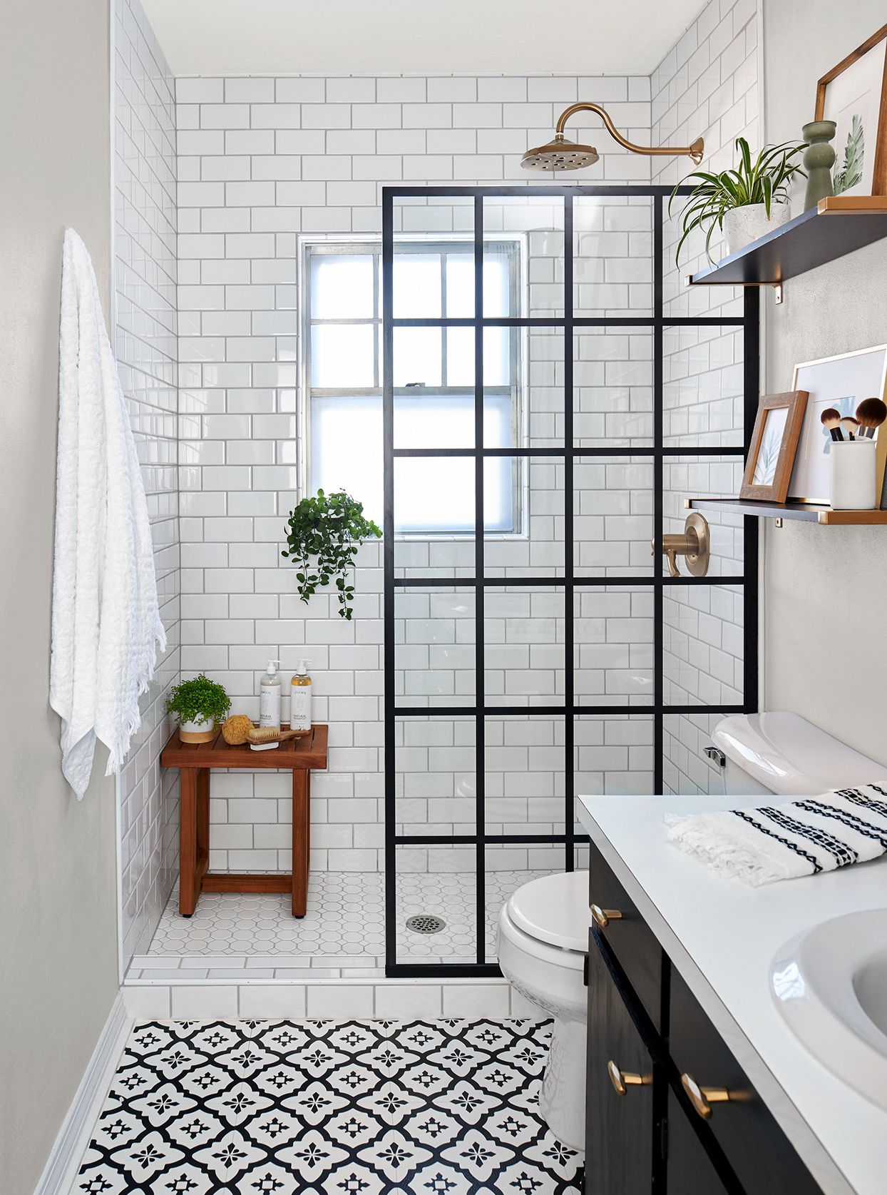 Bathroom Remodel For Small Bathroom: Maximize Space!