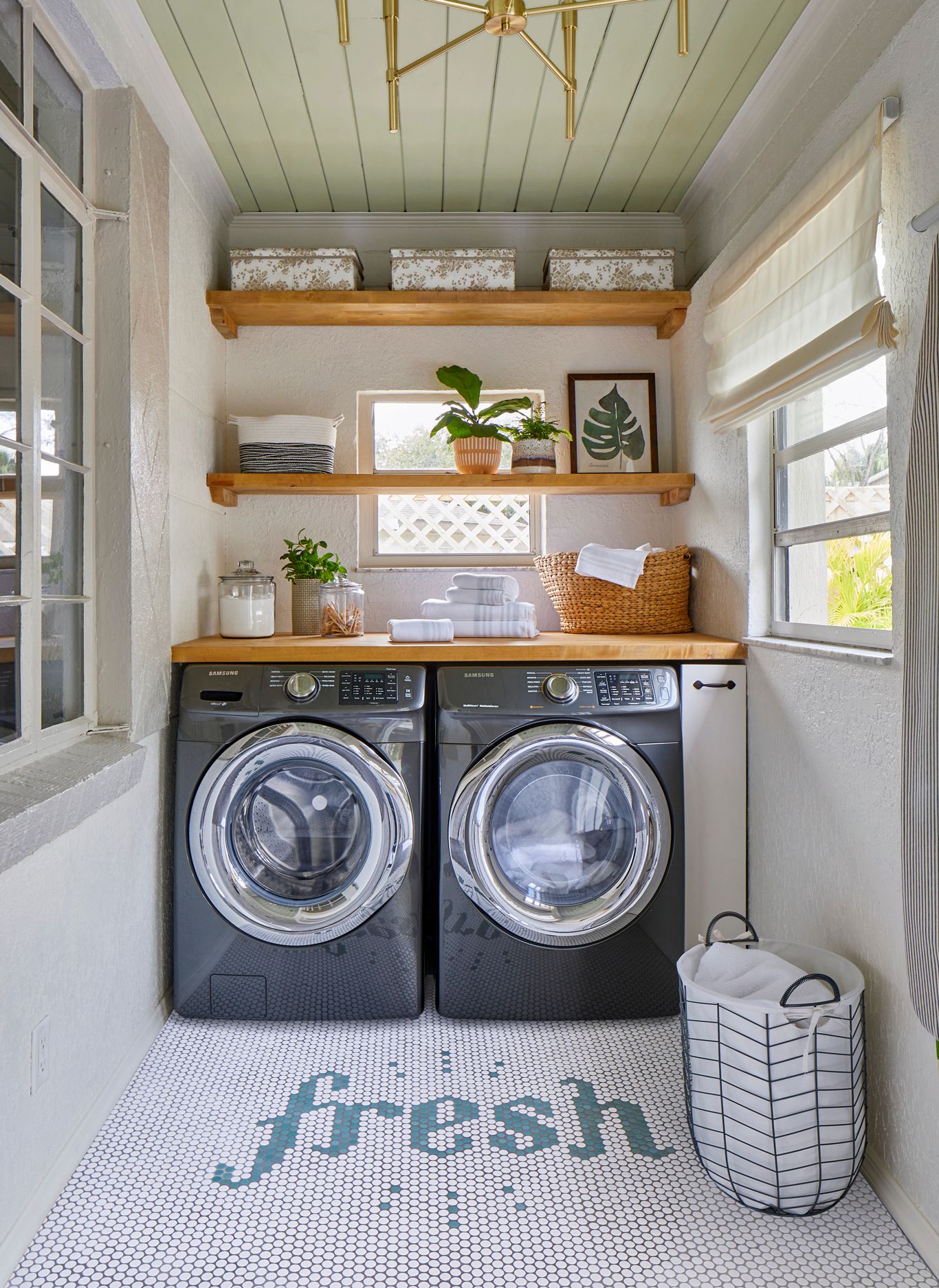 Decorating Small Laundry Rooms
