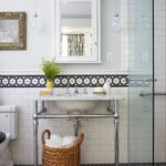 Decoration Ideas For A Small Bathroom