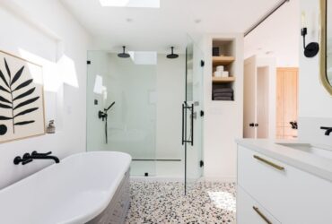 Decoration Ideas For A Small Bathroom Transforming Tiny Spaces Into Stylish Retreats 2