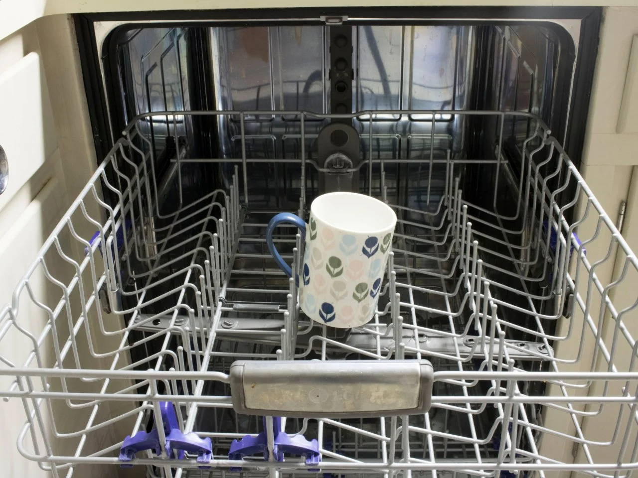 How Do You Clean A Dishwasher With Vinegar
