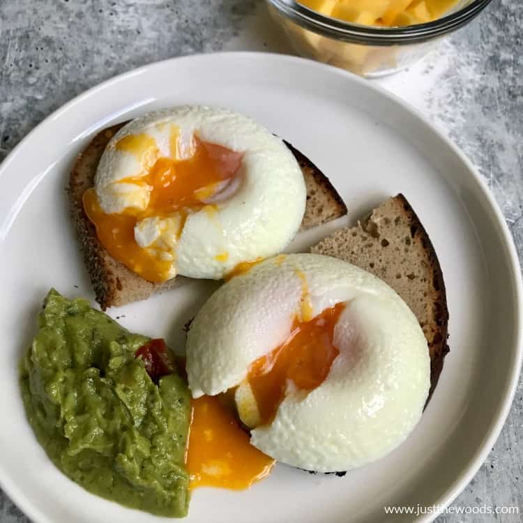 How Do You Poach An Egg In An Egg Poacher: Easy Steps!