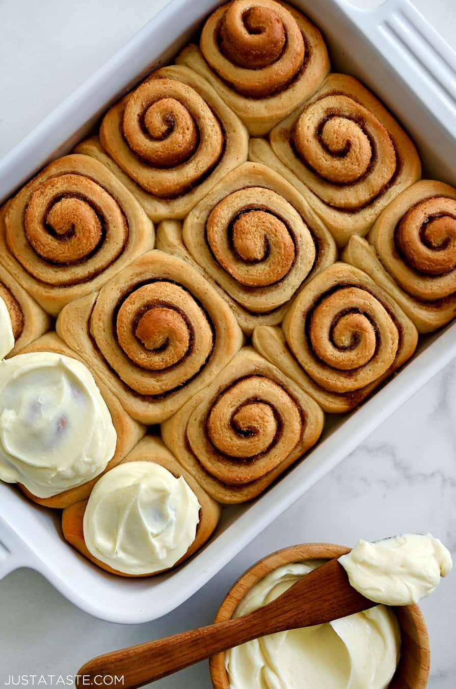 Frosting For Cinnamon Rolls With Cream Cheese: Decadent Twist!